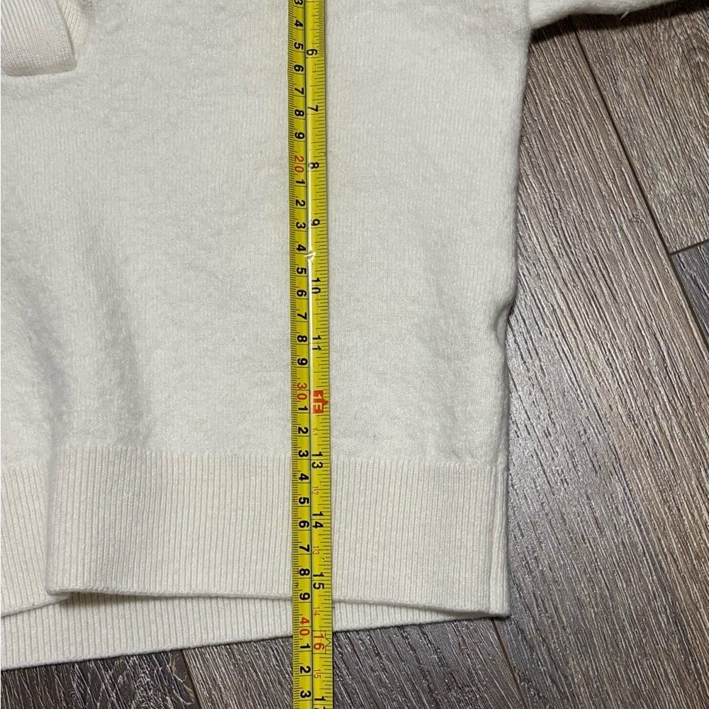 Wilfred Free Crop Merino Wool Polo V Neck Cream Sweater
Women's Size Small - Picture 7 of 7